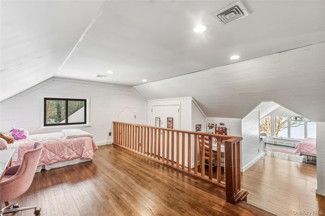 19 Frost Creek Drive, Locust Valley, NY 11560