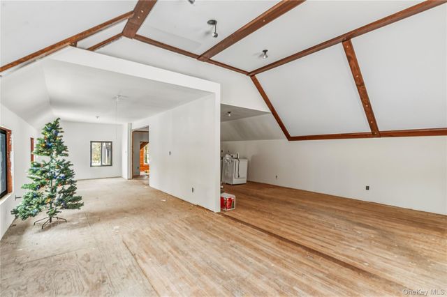 19 Frost Creek Drive, Locust Valley, NY 11560