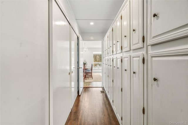 19 Frost Creek Drive, Locust Valley, NY 11560