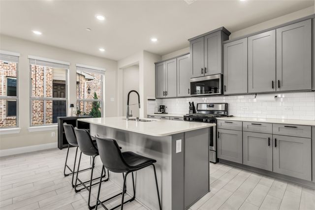 645 Hutchinson Drive, Lewisville, TX 75077