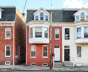 766 W PHILADELPHIA ST, York, PA 17403