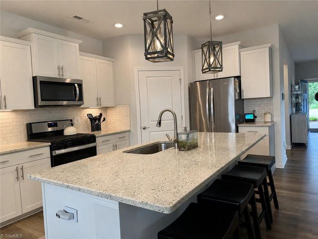 5020 Garnet Hill Drive, Clemmons, NC 27012