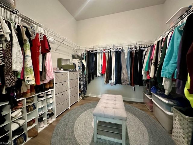 5020 Garnet Hill Drive, Clemmons, NC 27012