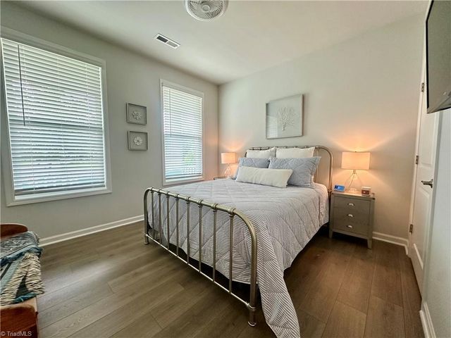 5020 Garnet Hill Drive, Clemmons, NC 27012