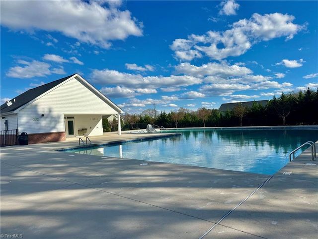 5020 Garnet Hill Drive, Clemmons, NC 27012