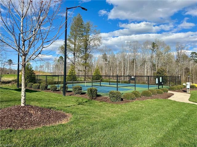 5020 Garnet Hill Drive, Clemmons, NC 27012