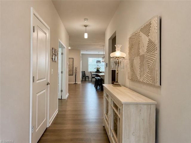 5020 Garnet Hill Drive, Clemmons, NC 27012