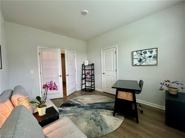 5020 Garnet Hill Drive, Clemmons, NC 27012