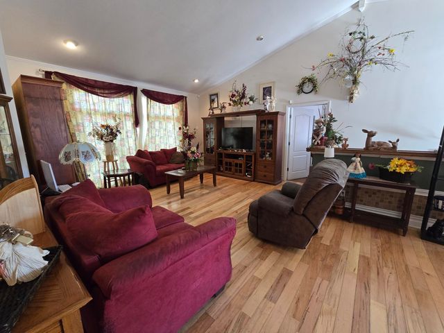 34 Ross Jones Road, Whitley City, KY 42653