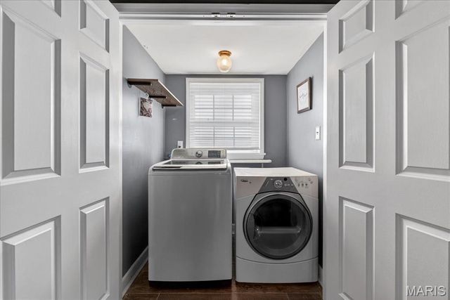 216 Hillsdale Drive, Ballwin, MO 63011