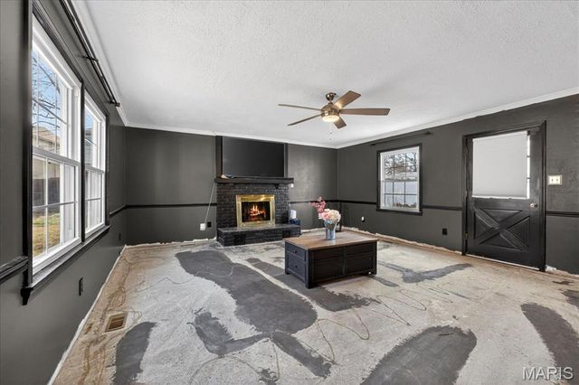 216 Hillsdale Drive, Ballwin, MO 63011