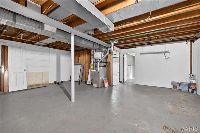 216 Hillsdale Drive, Ballwin, MO 63011