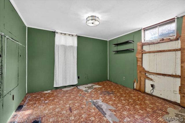 216 Hillsdale Drive, Ballwin, MO 63011