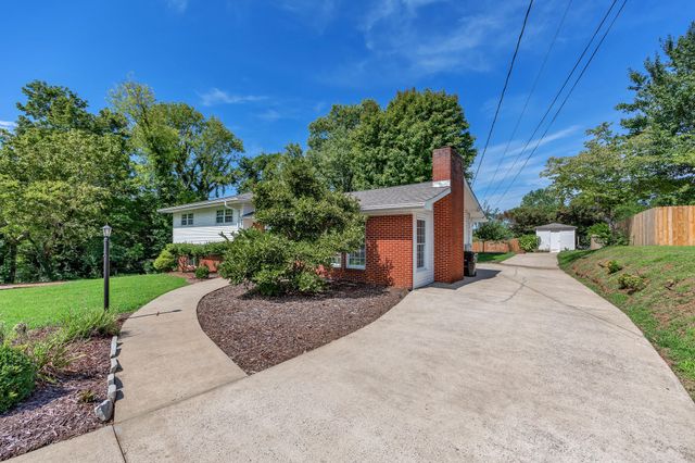 5717 Cherry Street, Ooltewah, TN 37363
