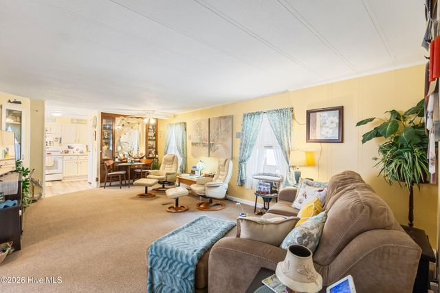 9243 Bonaparte Drive SW, Calabash, NC 28467