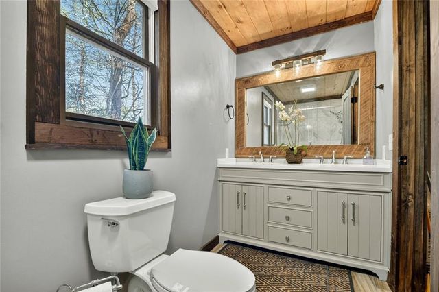 215 Valley View Road, Ellijay, GA 30536