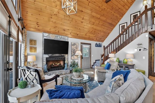 215 Valley View Road, Ellijay, GA 30536