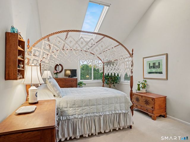 66 Glen View 66, Wilton, CT 06897
