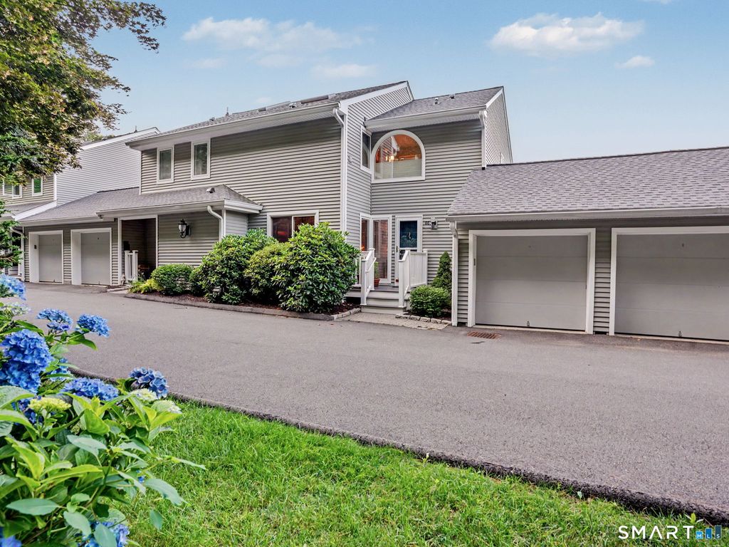 66 Glen View 66, Wilton, CT 06897