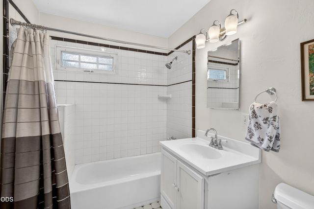 2317 E Main Street, Medford, OR 97504