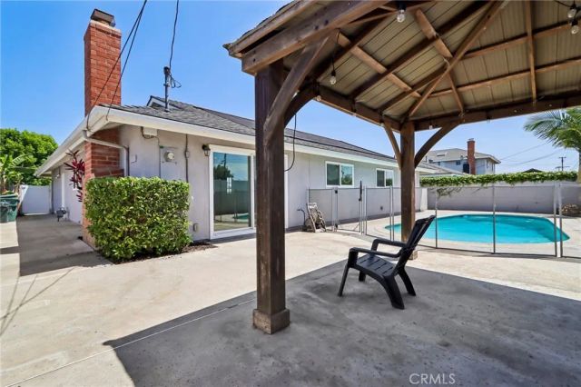 10362 Christmas Drive, Huntington Beach, CA 92646