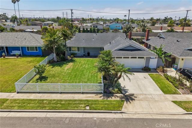 10362 Christmas Drive, Huntington Beach, CA 92646
