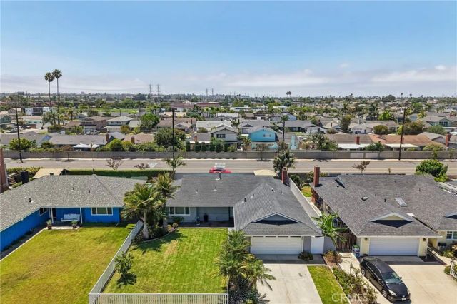 10362 Christmas Drive, Huntington Beach, CA 92646