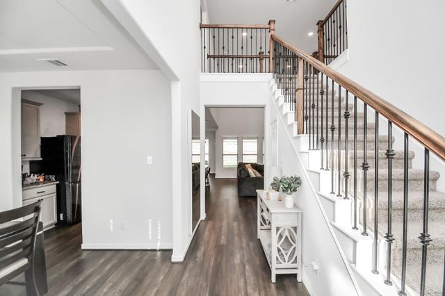 329 Clifton Crane Road, La Porte, TX 77571