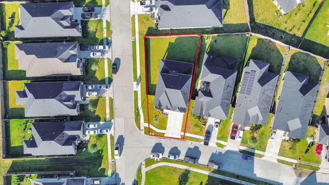 329 Clifton Crane Road, La Porte, TX 77571