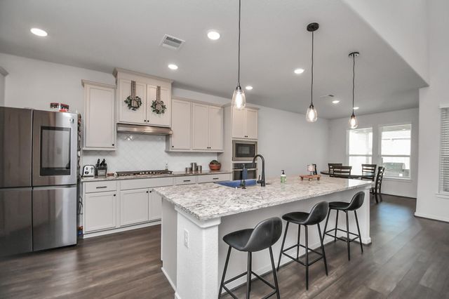 329 Clifton Crane Road, La Porte, TX 77571