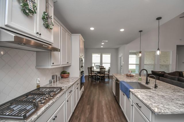 329 Clifton Crane Road, La Porte, TX 77571