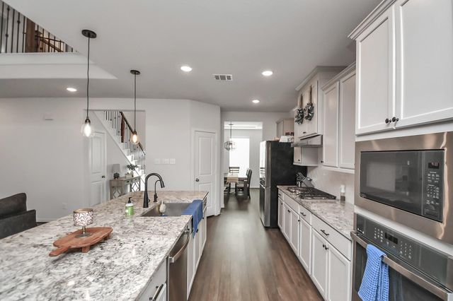 329 Clifton Crane Road, La Porte, TX 77571