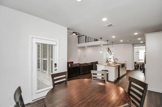 329 Clifton Crane Road, La Porte, TX 77571