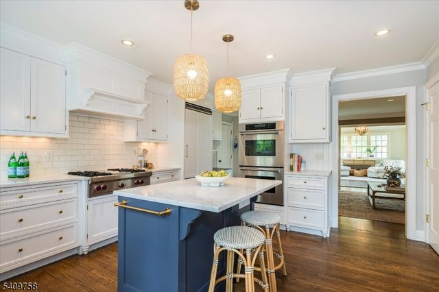 11 Huron Dr, Chatham Twp., NJ 07928