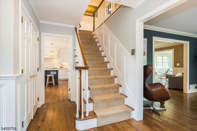 11 Huron Dr, Chatham Twp., NJ 07928