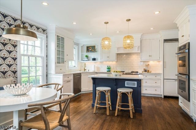 11 Huron Dr, Chatham Twp., NJ 07928