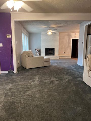 411 E Alabama Street, Wharton, TX 77488