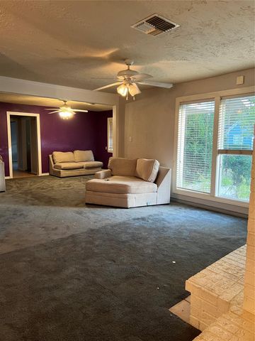 411 E Alabama Street, Wharton, TX 77488
