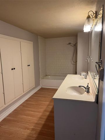 411 E Alabama Street, Wharton, TX 77488