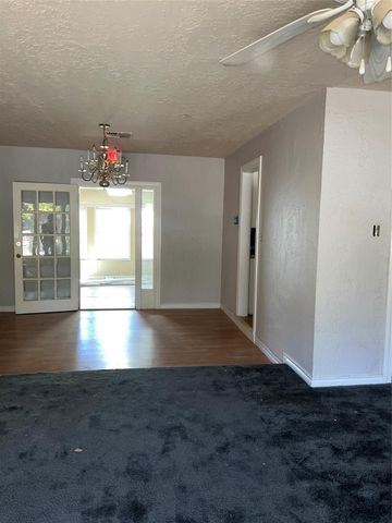 411 E Alabama Street, Wharton, TX 77488