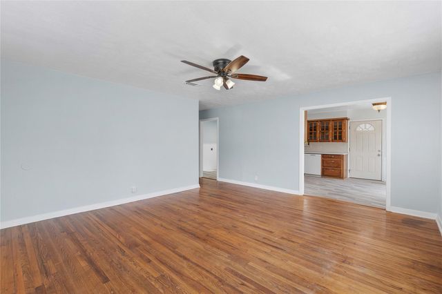 515 2nd Street, Humble, TX 77338
