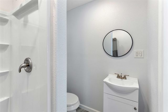 515 2nd Street, Humble, TX 77338