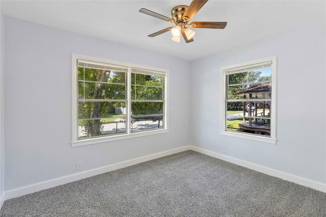 515 2nd Street, Humble, TX 77338
