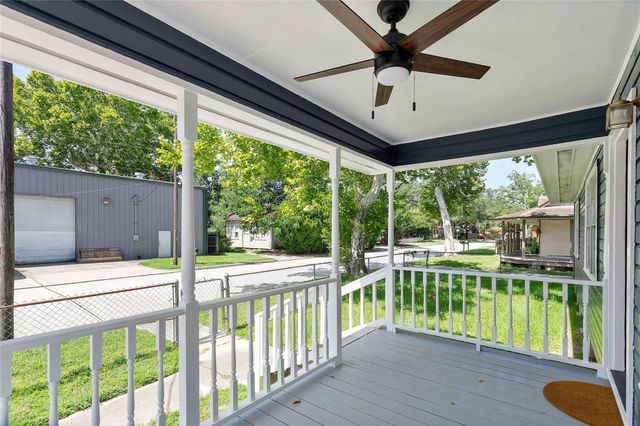 515 2nd Street, Humble, TX 77338