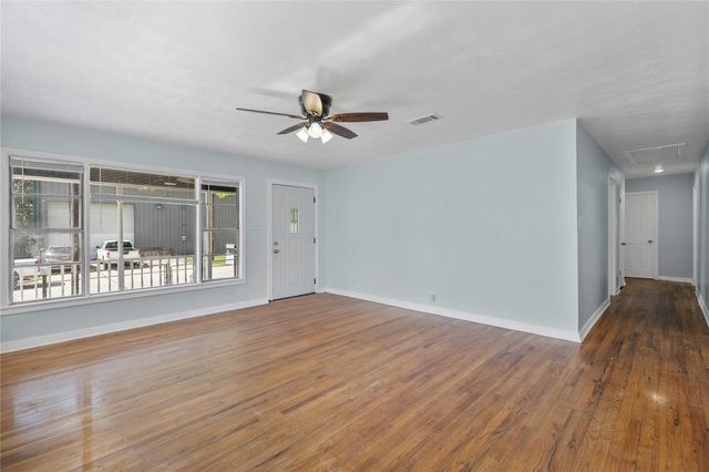 515 2nd Street, Humble, TX 77338
