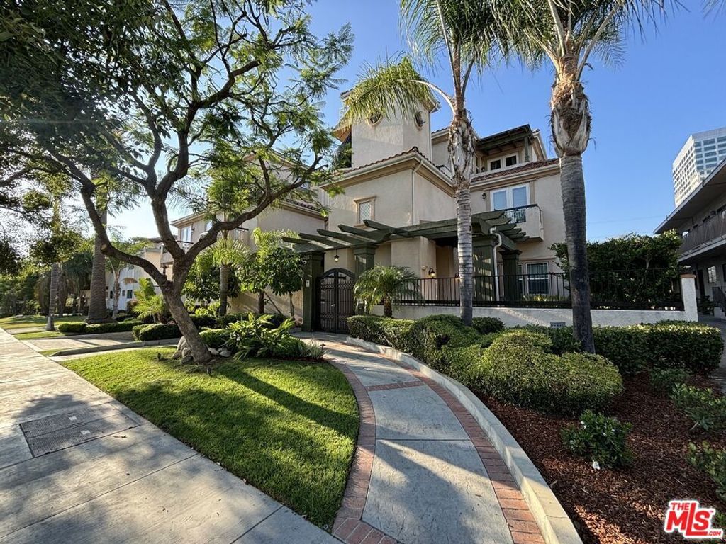 333 Milford Street 302, Glendale, CA 91203