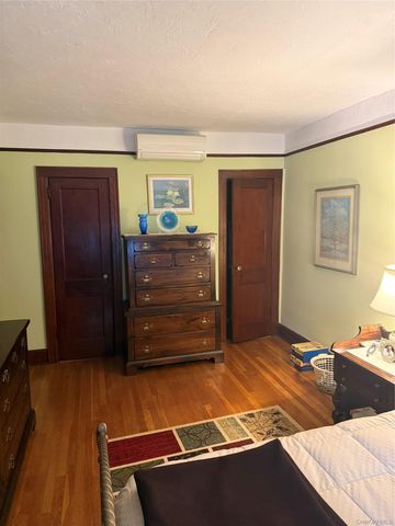 64-23 84th Street, Middle Village, NY 11379
