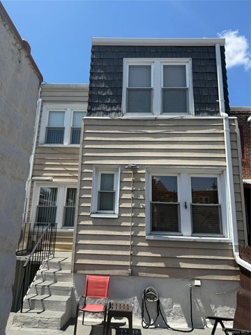 64-23 84th Street, Middle Village, NY 11379