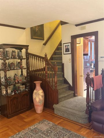 64-23 84th Street, Middle Village, NY 11379