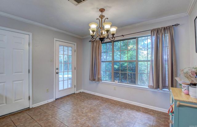 275 Helen, Conway, AR 72034